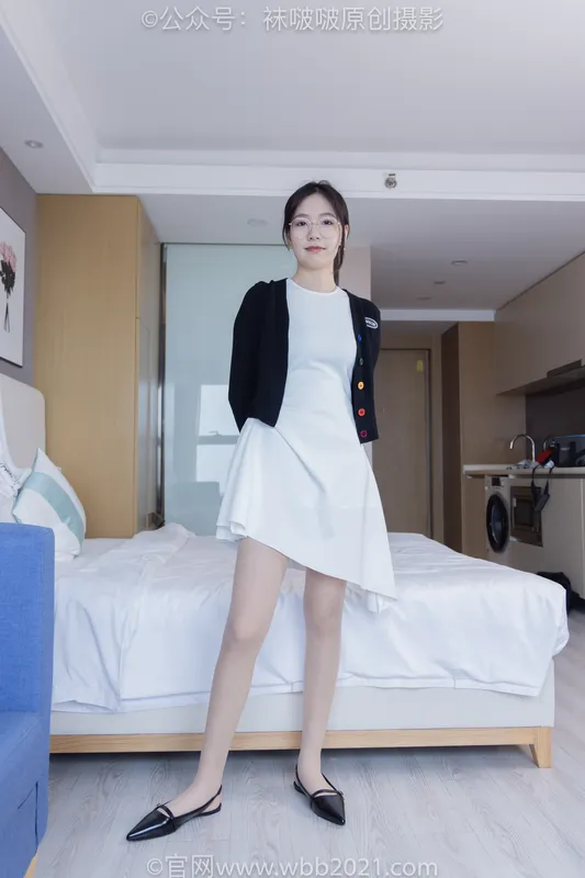 [BoBoSocks袜啵啵] NO.588 小甜豆-两双平底鞋、薄肉丝（脚尖加固款）、厚白丝、裸足 - BoBoSocks袜啵啵